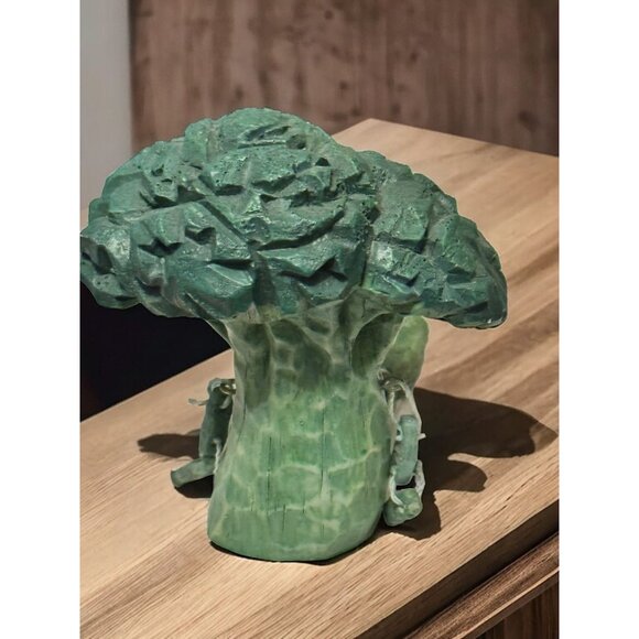 Vintage Anthropomorphic Resin Vegetable “Broccoli” Shelf Sitter - Picture 4 of 6